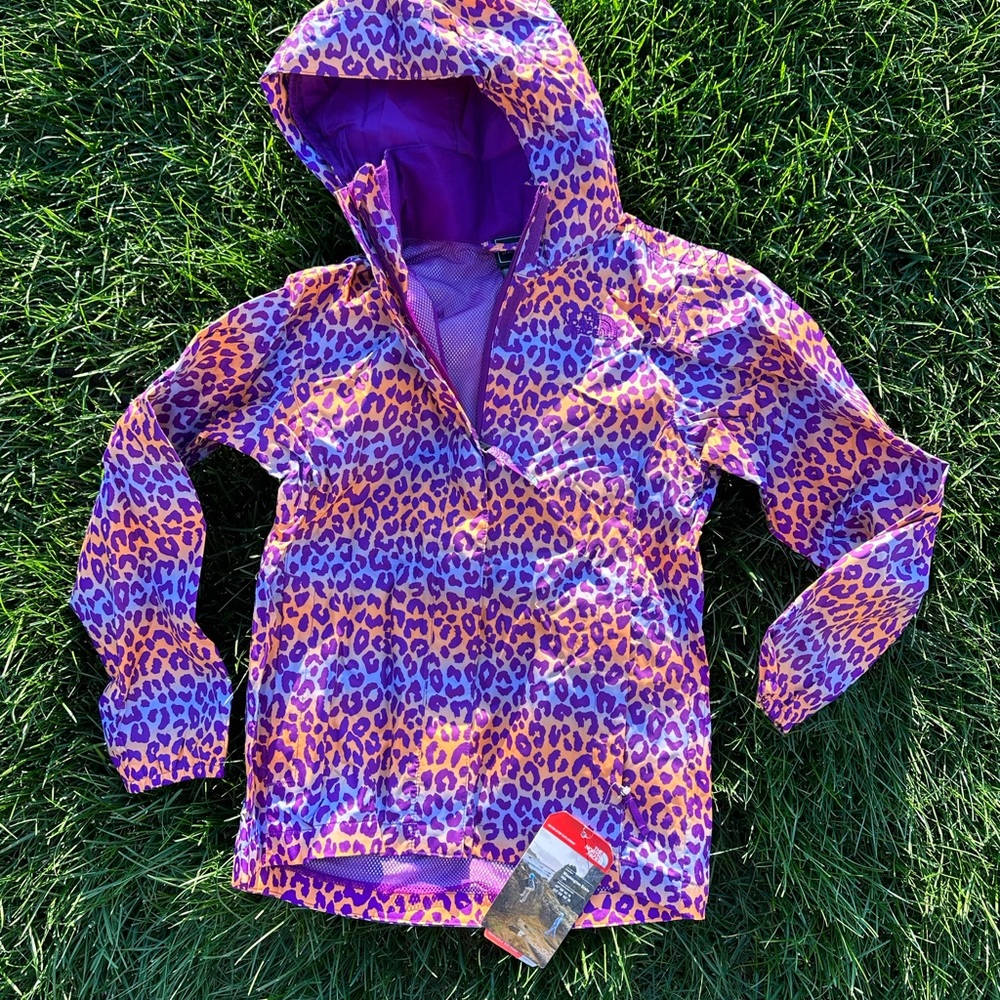 The Northface light jacket girls size 10/12